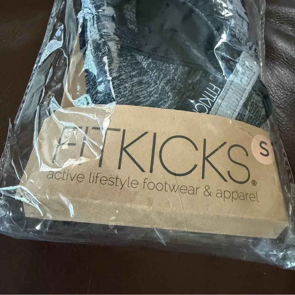 NEW FITKICKS Womens Outdoor yoga beach foldable active Footwear Small 5.5-6.5